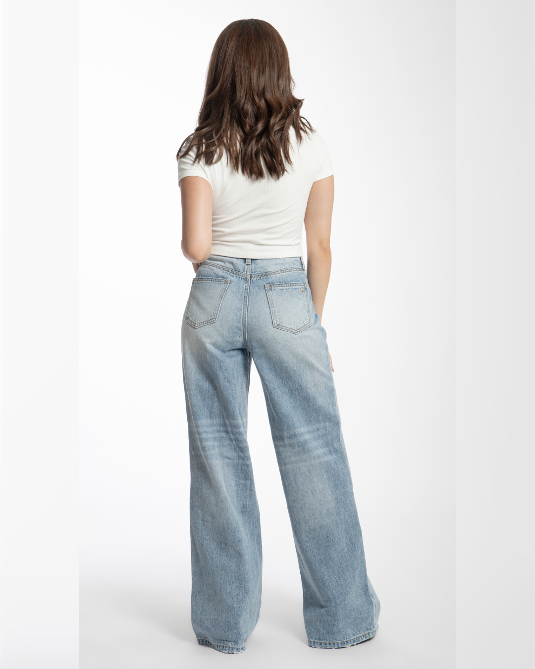 PANTALÓN DE MEZCLILLA WIDE LEG CON PARCHES BALAM BL6710
