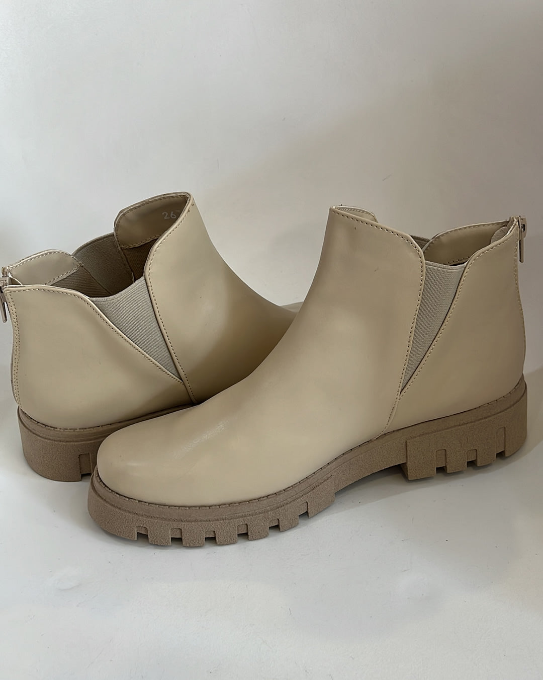 BOTINES DE PISO LISOS BEIGE BO-5110