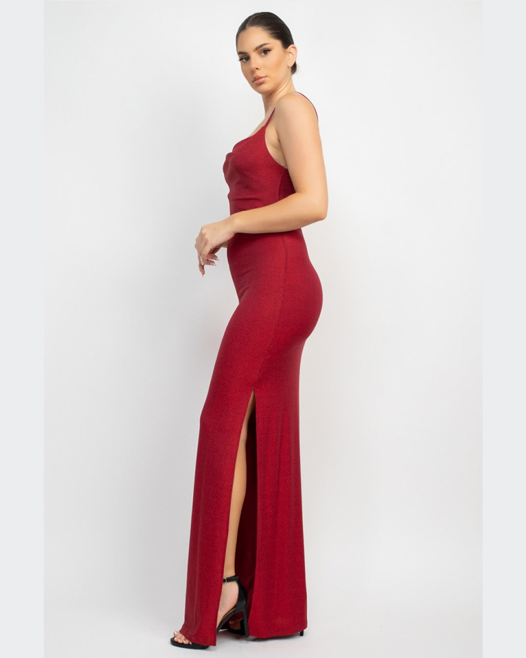 VESTIDO LARGO ROJO CON GLITTER, DE TIRANTES, CON ABIERTA LATERAL HMD13868