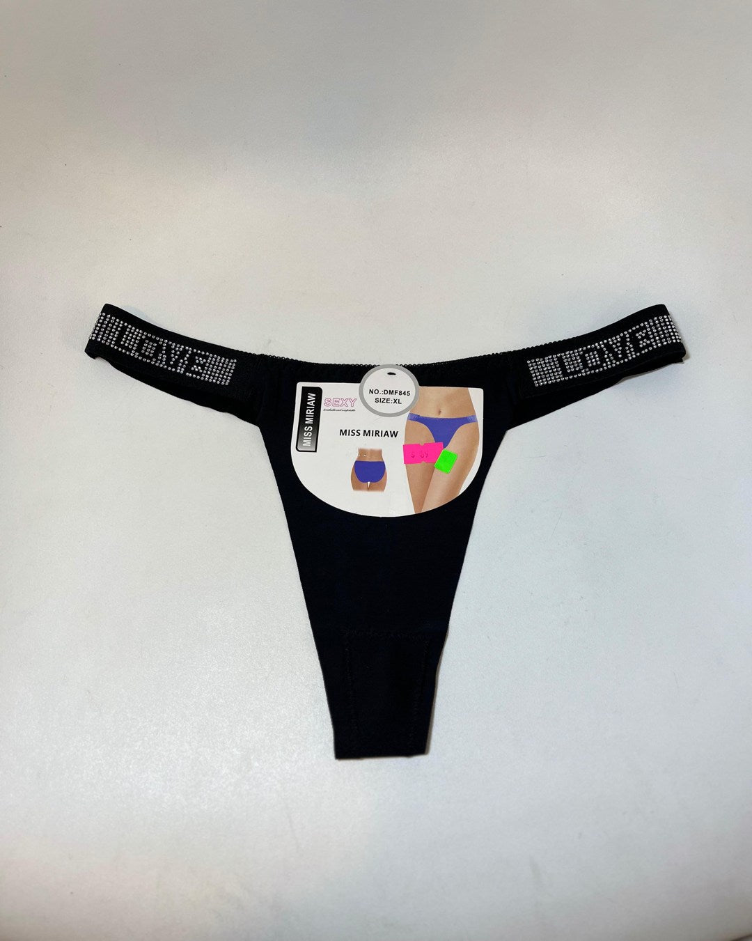 TANGA DE LICRA SIN COSTURA CON BRILLOS LOVE