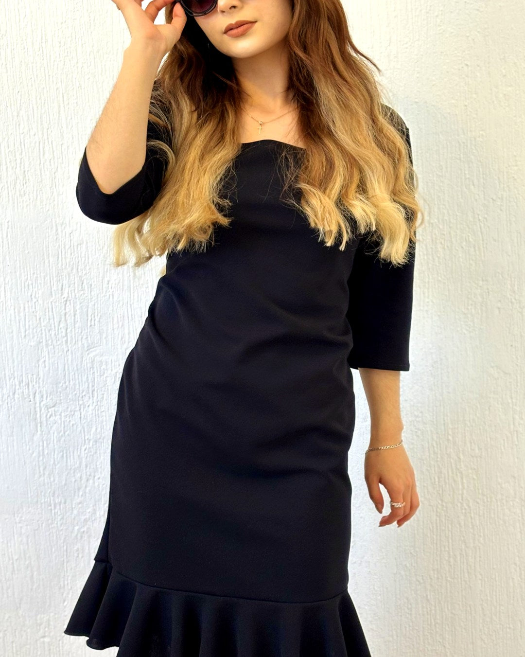 VESTIDO MIDI CON ESCAROLA MANGA 3/4