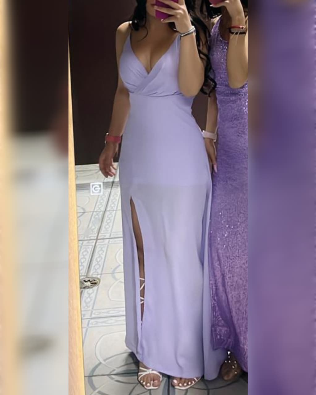 VESTIDO LARGO LILA DE TITANTES CON ABIERTA ID5427