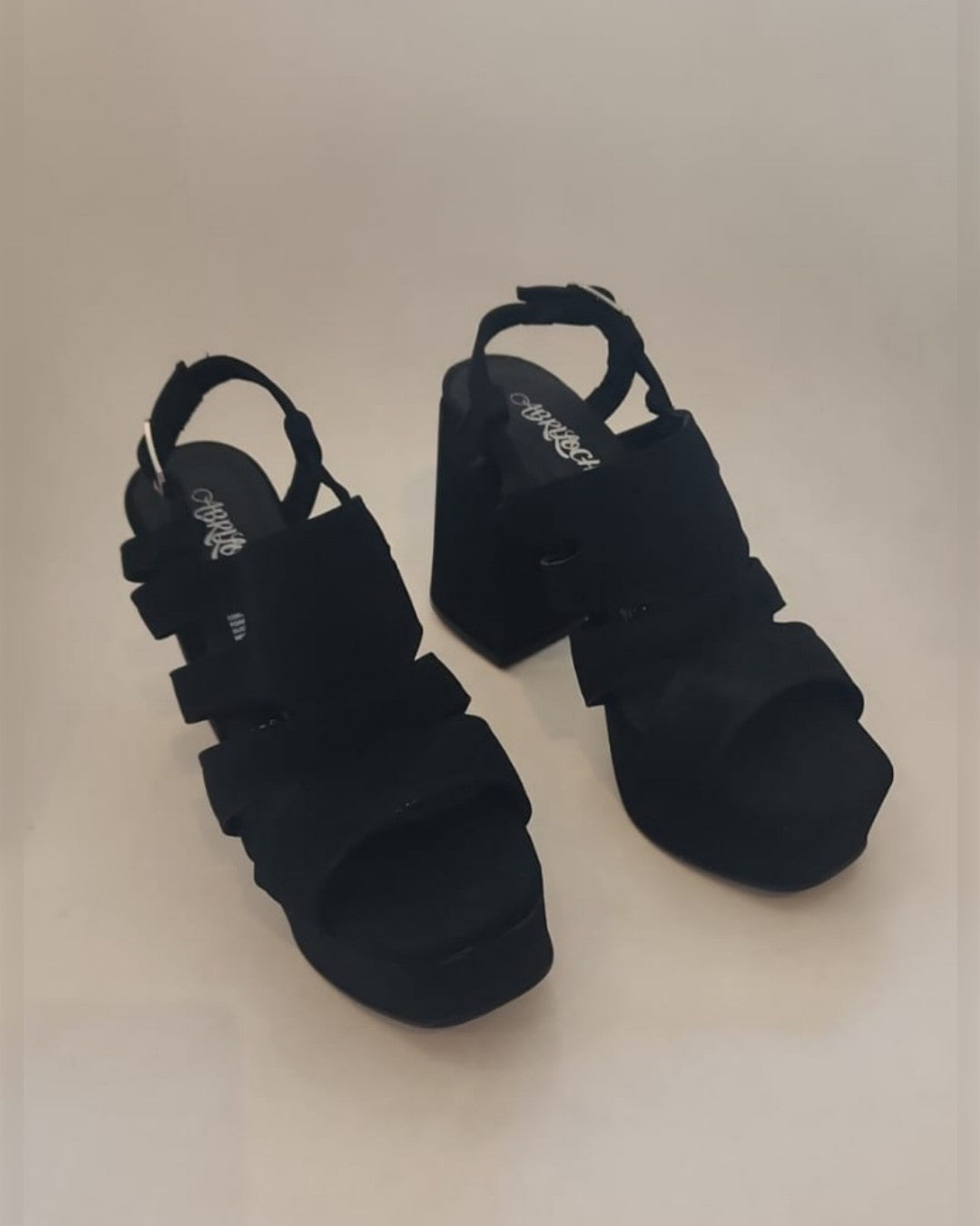 ZAPATILLAS DE PLATAFORMA NEGRAS