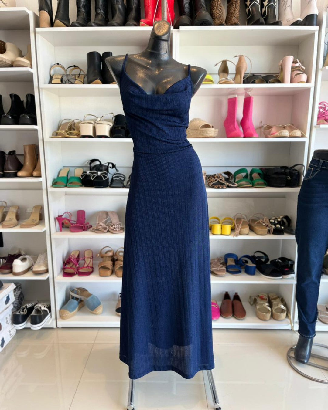 VESTIDO AZUL MARINO LARGO, DE TIRANTES
