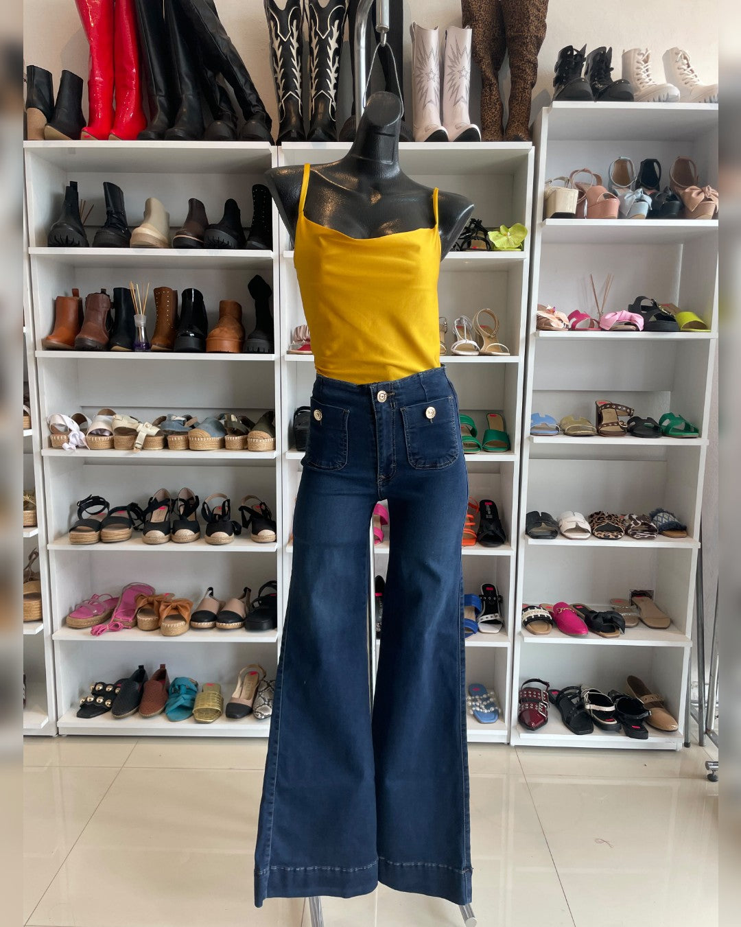 S0307 BLUSA DE LUCRA COLOR AMARILLO, CON TIRANTES