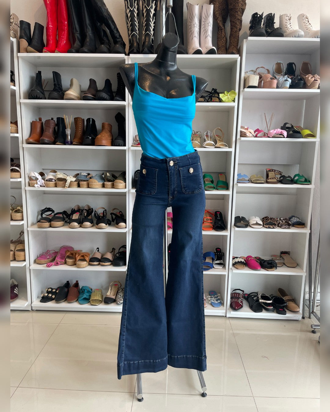 S0306 BLUSA DE LICRA, COLOR AZUL CON TIRANTES