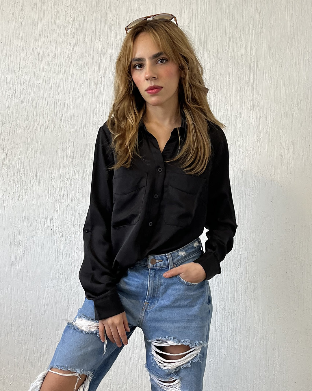 BLUSA CAMISERA NEGRA DE CHIFÓN