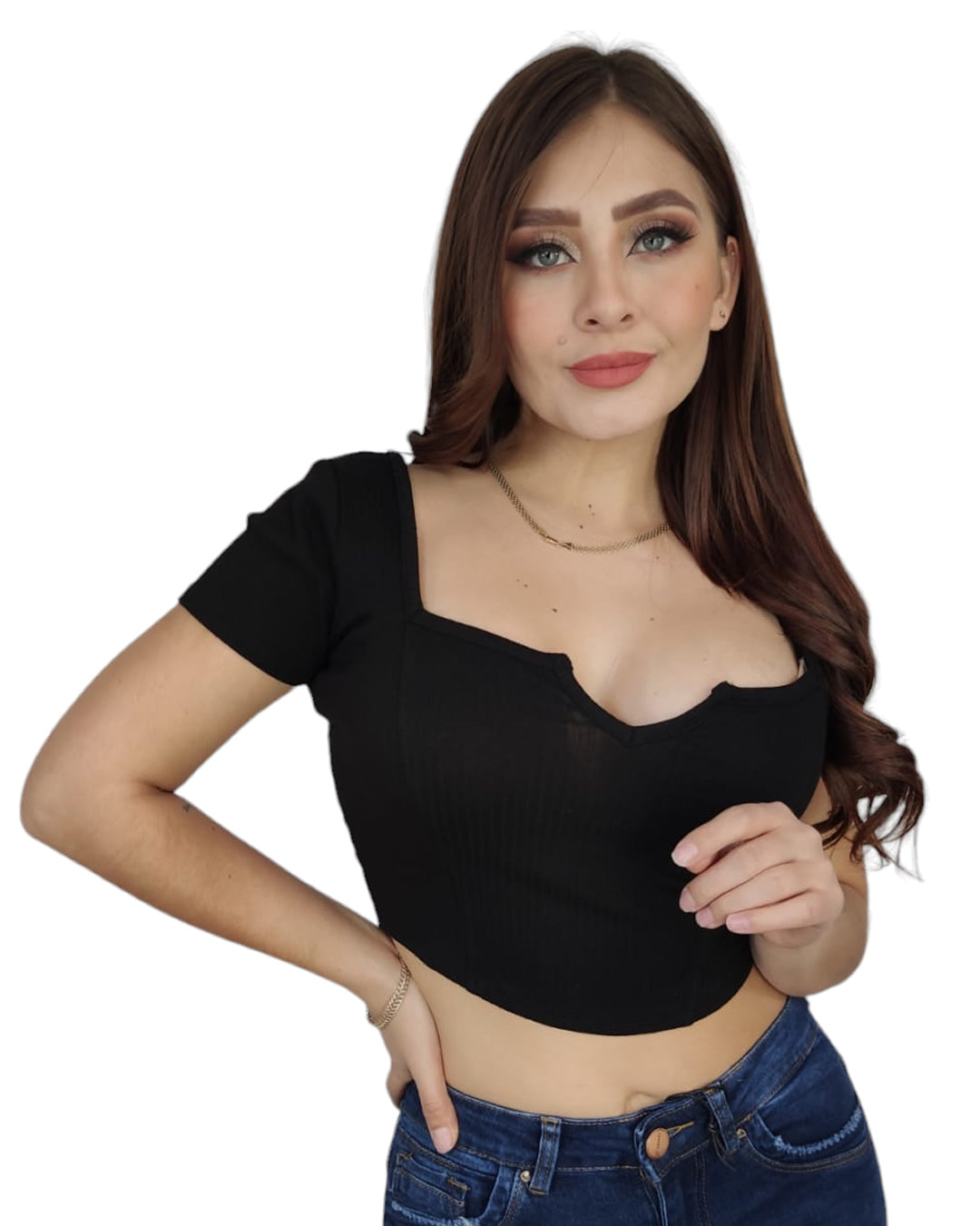 BLUSA CROP CON PEQUEÑA ABIERTA EN ESCOTE