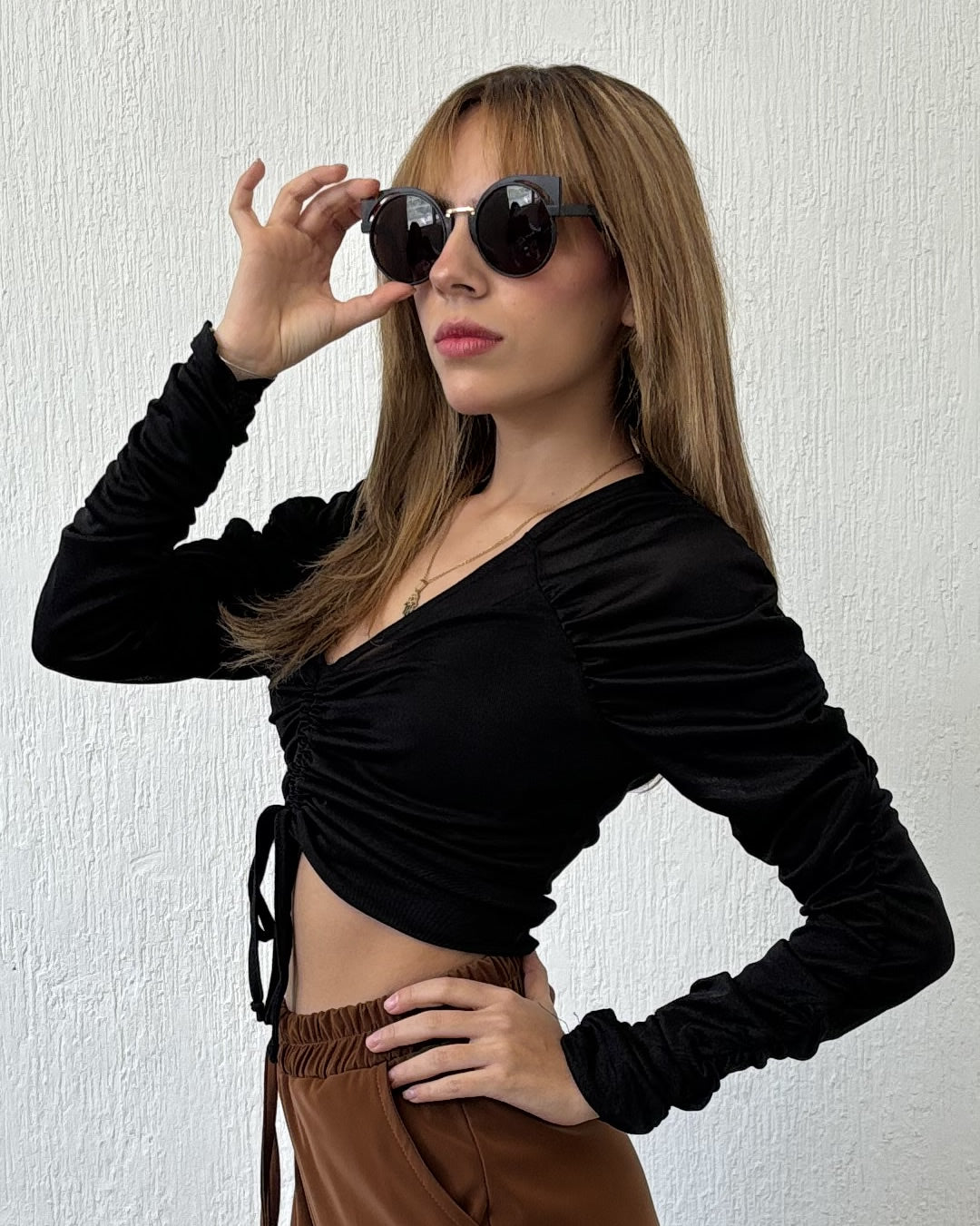 BLUSA DE LICRA NEGRA CON JARETA CENTRAL