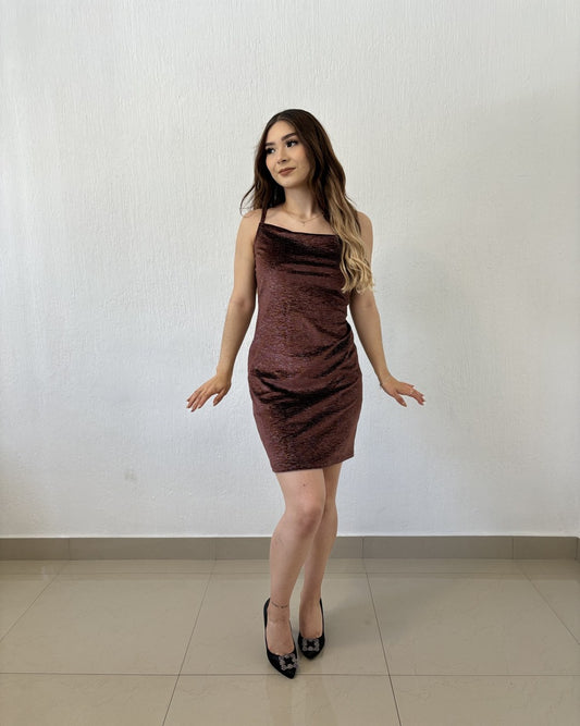 VESTIDO CAFE CORTO DE TIRANTES CON GLITTER PLATEADO