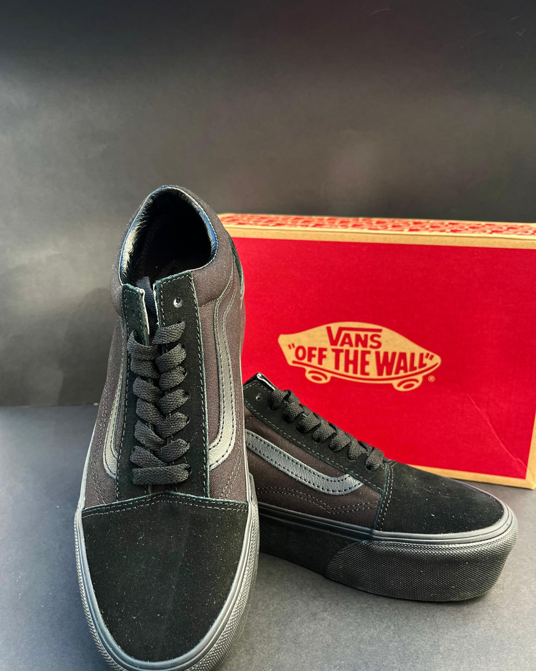 TENIS VANS NEGROS OLD SKOOL PLATAFORMA