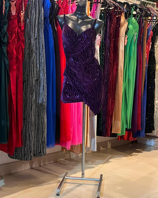 VESTIDO UVA CORTO CON LENTEJUELAS DE TIRANTES, CRUZADO ASIMETRICO