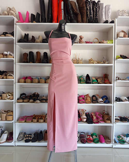 S0203 VESTIDO ROSA PALO, LARGO, FALDA RECTA, CON ABIERTA, TIRAS CRUZADAS EN LA ESPALDA