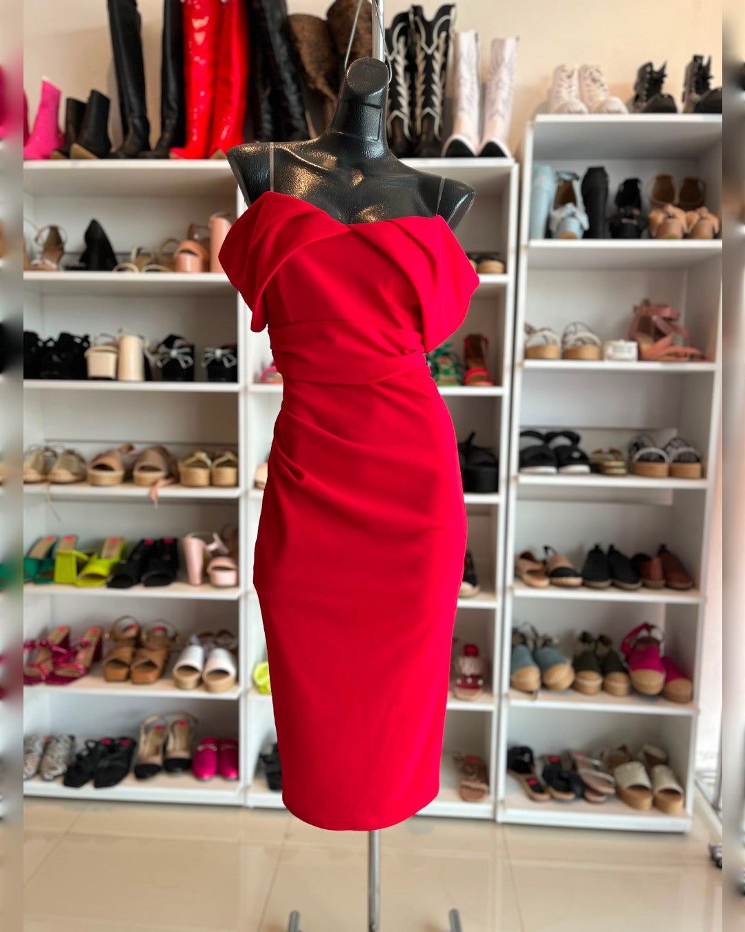 D95179 VESTIDO ROJO, MIDI, MANGA CAÍDA