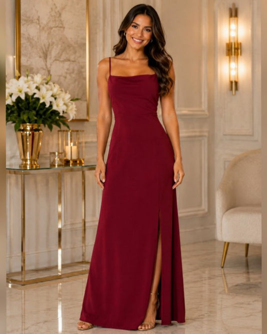 S0254 VESTIDO LARGO COLOR TINTO, CON FALDA LÍNEA A Y TIRAS CRUZADAS EN LA ESPALDA
