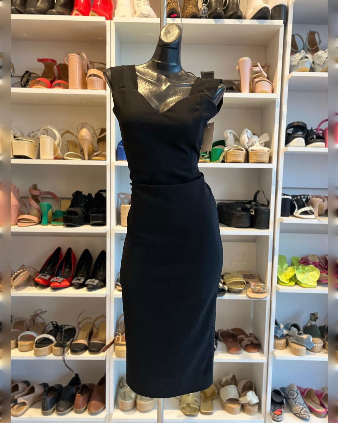 VESTIDO NEGRO MIDI, TIRANTE GRUESO