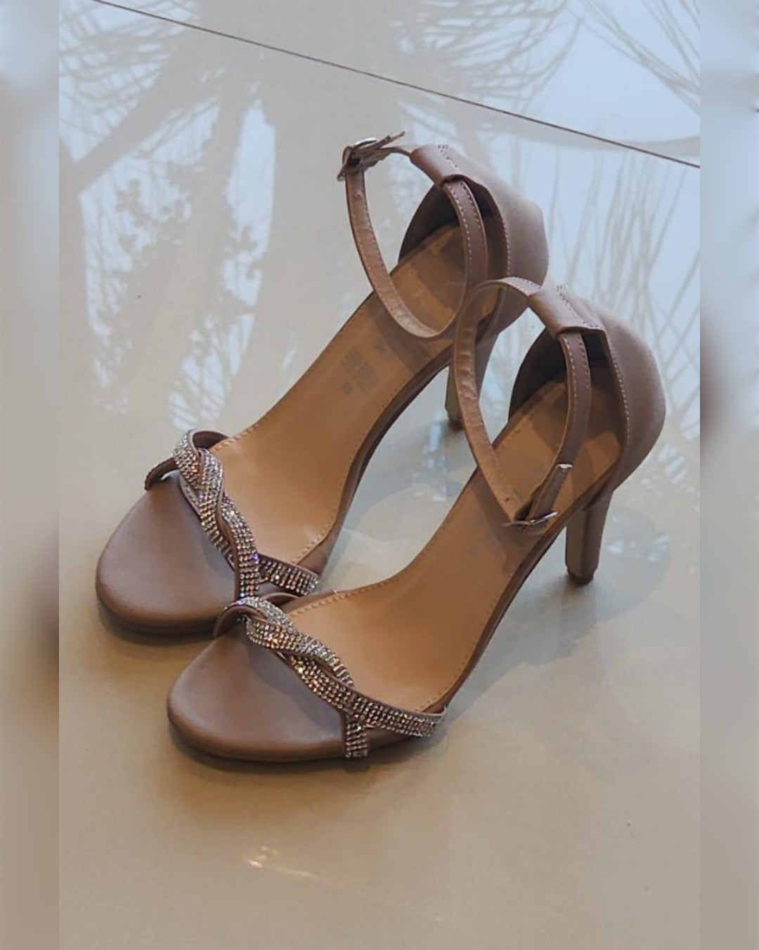 ZAP-2044 ZAPATILLAS CON BRILLOS DE PULSERA