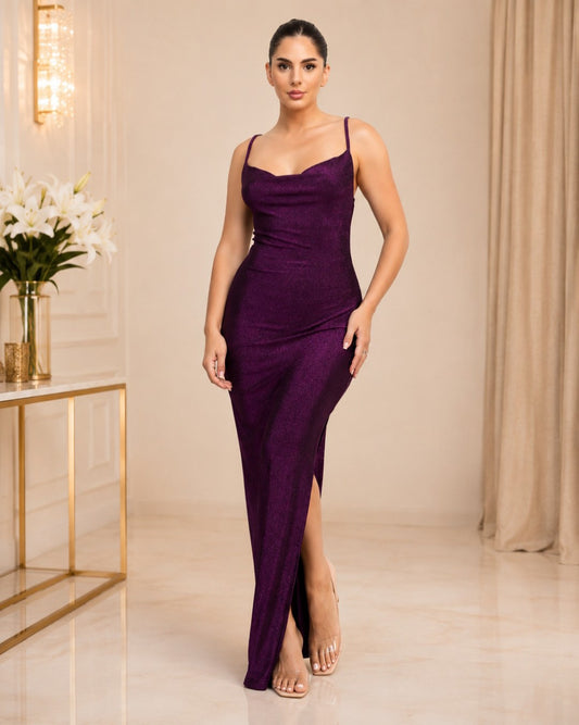 HMD13868 VESTIDO LARGO COLOR UVA CON GLITTER, DE TIRANTES, CON ABIERTA LATERAL