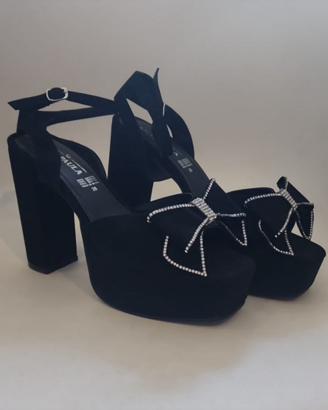 ZAPATILLAS DE PLATAFORMA NEGRAS CON MOÑO