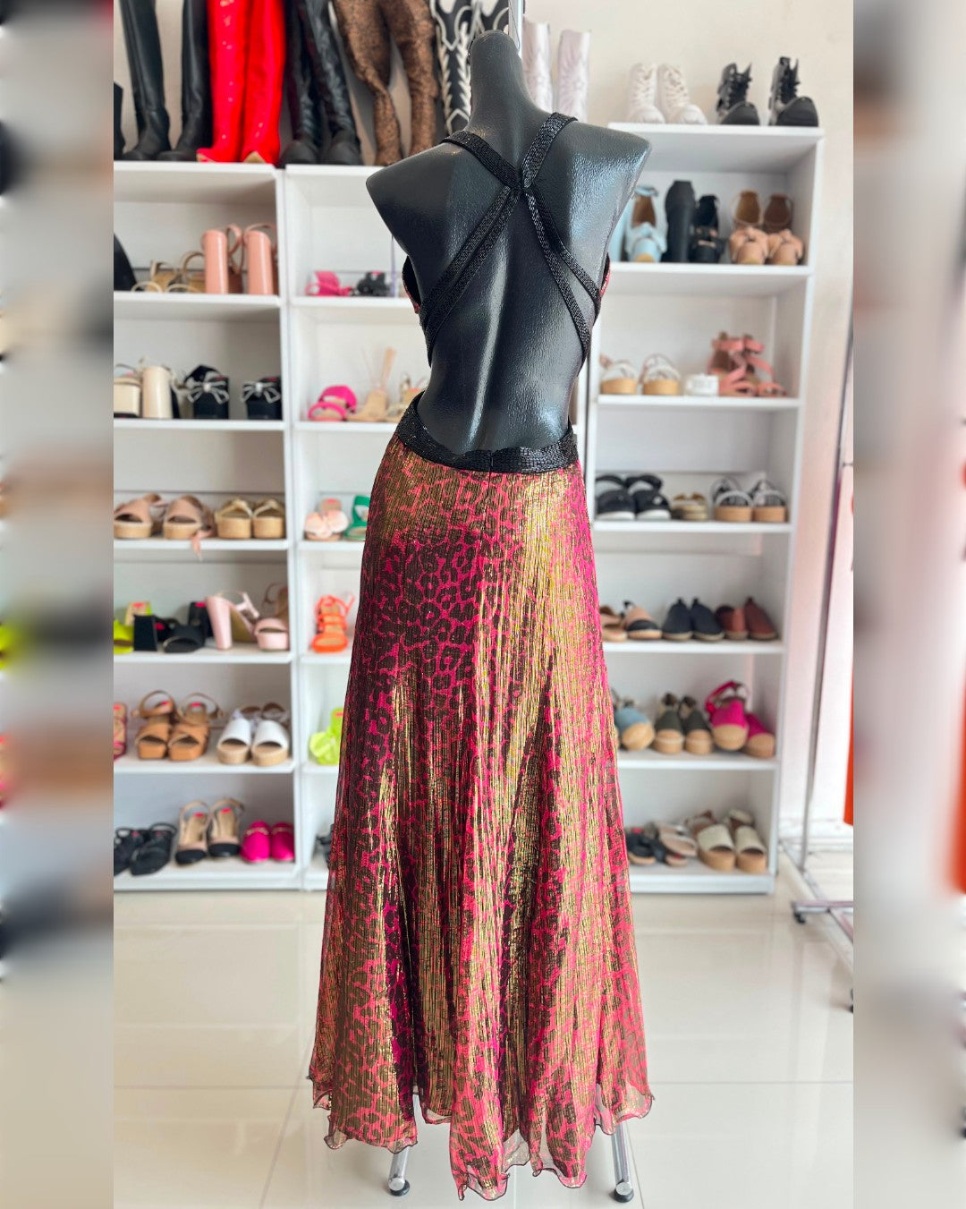 VESTIDO ANIMAL PRINT CON ESPALDA DESCUBIERTA