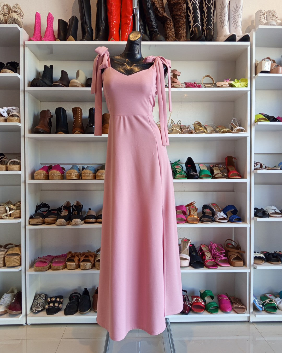 S0192 VESTIDO LARGO, ROSA PALO, CON TIRANTES TIPO MOÑO