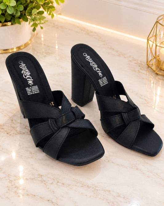 ZAP-2038 ZAPATILLAS NEGRAS CON CIRCULO