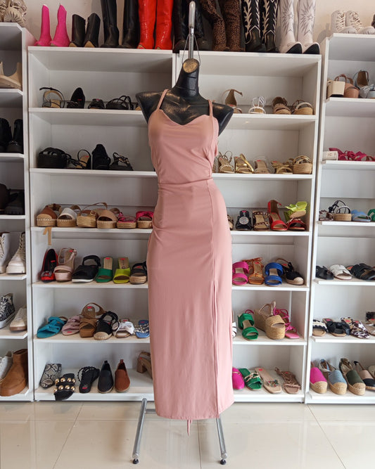S0119 VESTIDO ROSA PALO LARGO CON TIRAS TIPO CORSET Y ABIERTA EN LA PIERNA