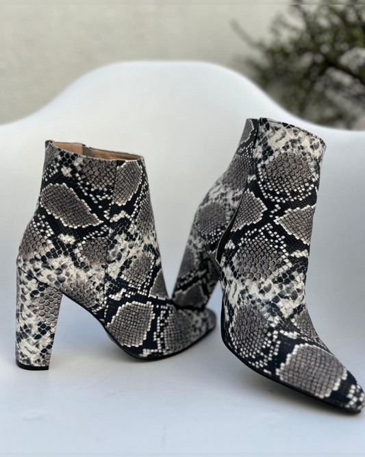 BOTINES DE ANIMAL PRINT VÍBORA