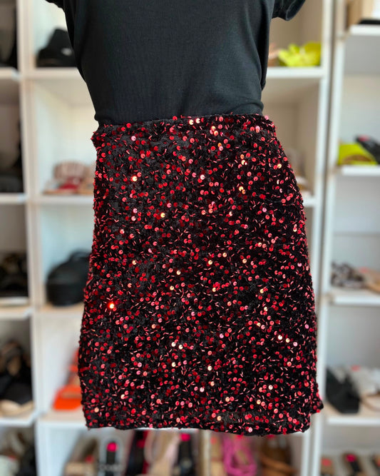S0127 FALDA DE LENTEJUELAS ROJAS CON FONDO DE TERCIOPELO NEGRO STRETCH