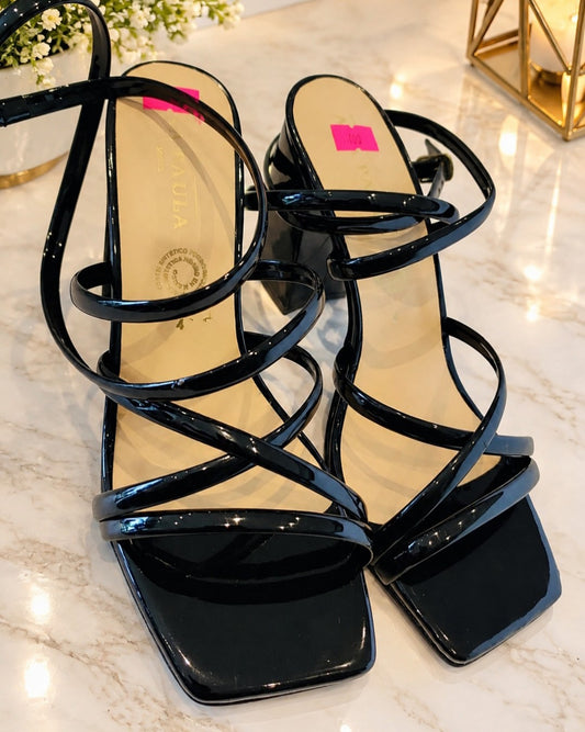 ZAP-2049 ZAPATILLAS DE TIRAS CRUZADAS, DE CHAROL NEGRO