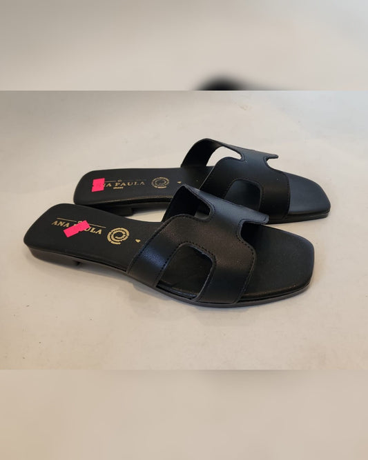 SAN-5036 SANDALIAS DE PISO NEGRAS MODELO LOLA