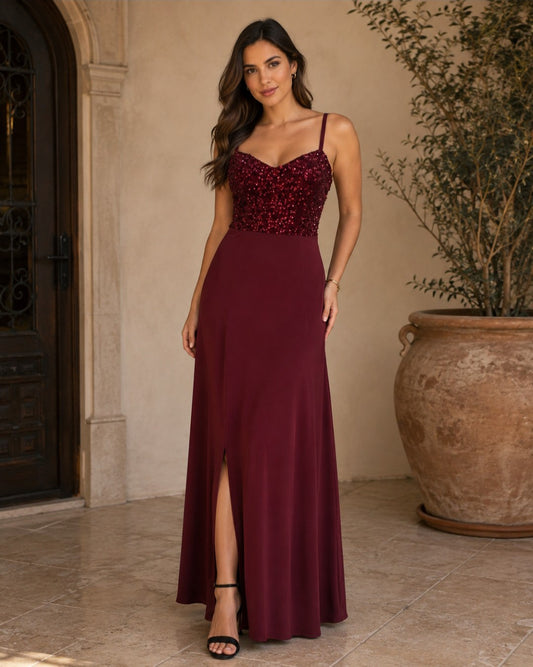 S0104 VESTIDO TINTO LARGO CON TIRANTES CRUZADOS EN LA ESPALDA COMO TIPO CORSET, FALDA LÍNEA CON ABIERTA EN LA PIERNA