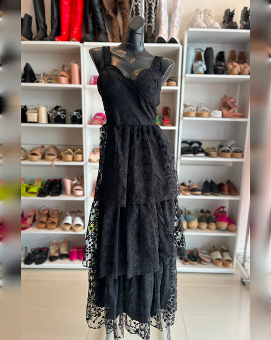 VESTIDO NEGRO DE TULL BORDADO