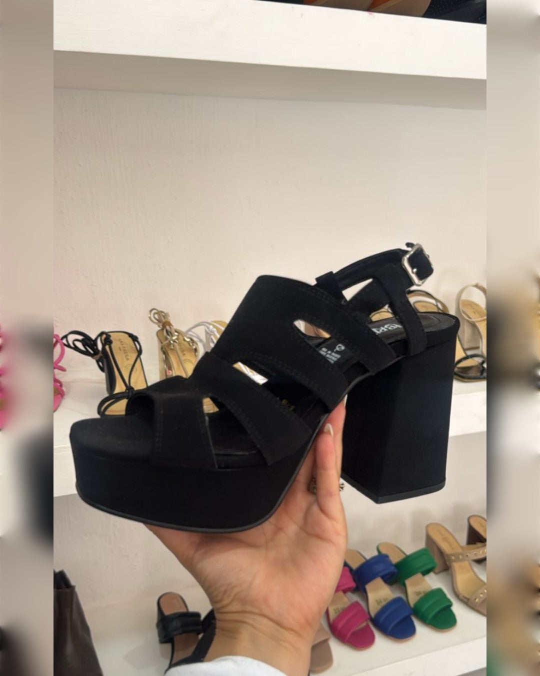 ZAPATILLAS DE PLATAFORMA NEGRAS
