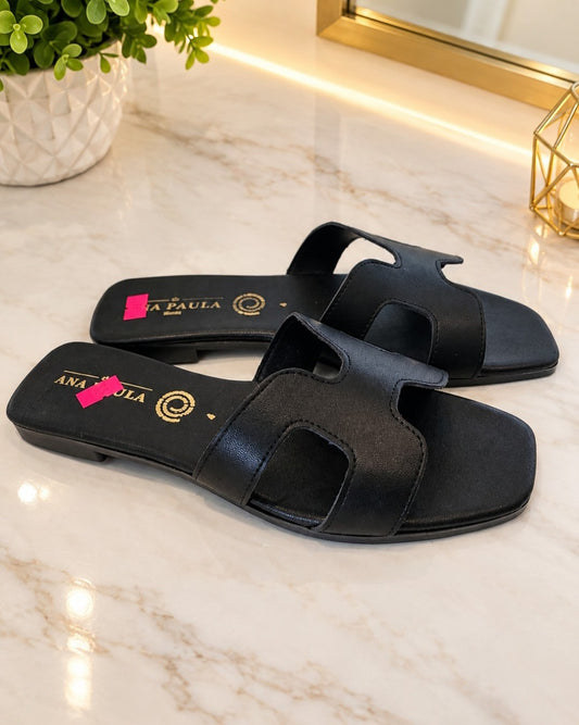 SAN-5036 SANDALIAS DE PISO NEGRAS MODELO LOLA